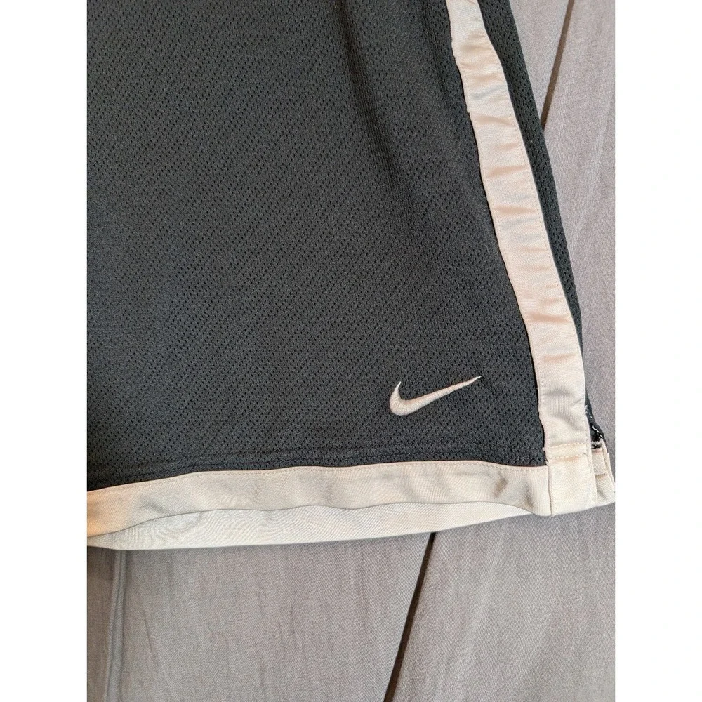 Nike Shorts‎ Men's Medium Training Shorts Basketball Pockets Logo Black Dri Fit